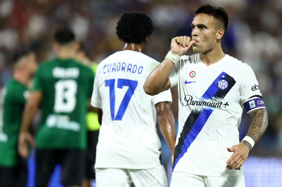 边路进攻的 边路进攻的